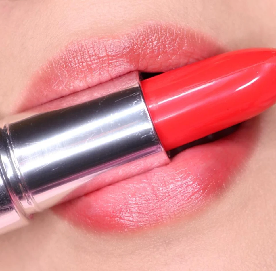 Lip Therapy Hydrating Lip Balm - Image 9